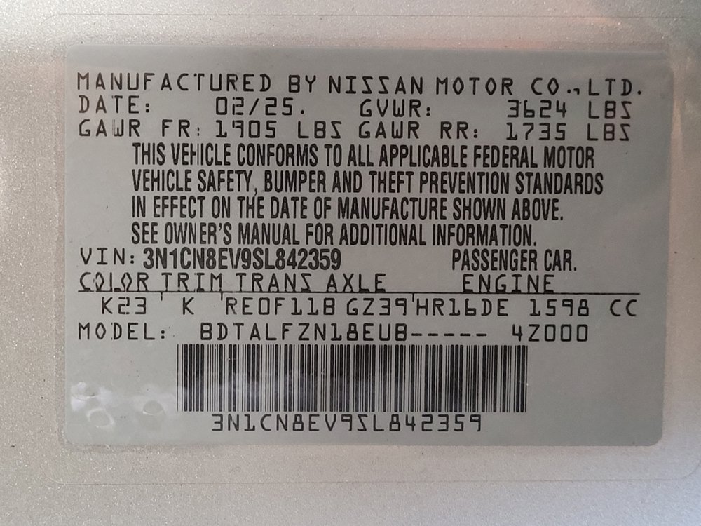 Used 2025 Nissan Versa SV FWD image 33
