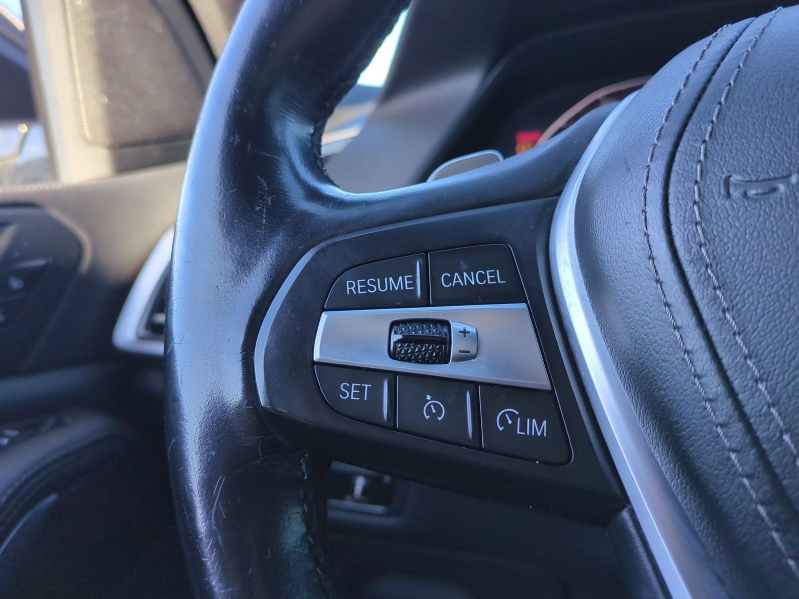 Used 2019 BMW X5 xDrive40i w/ Luxury Seating Package image 18