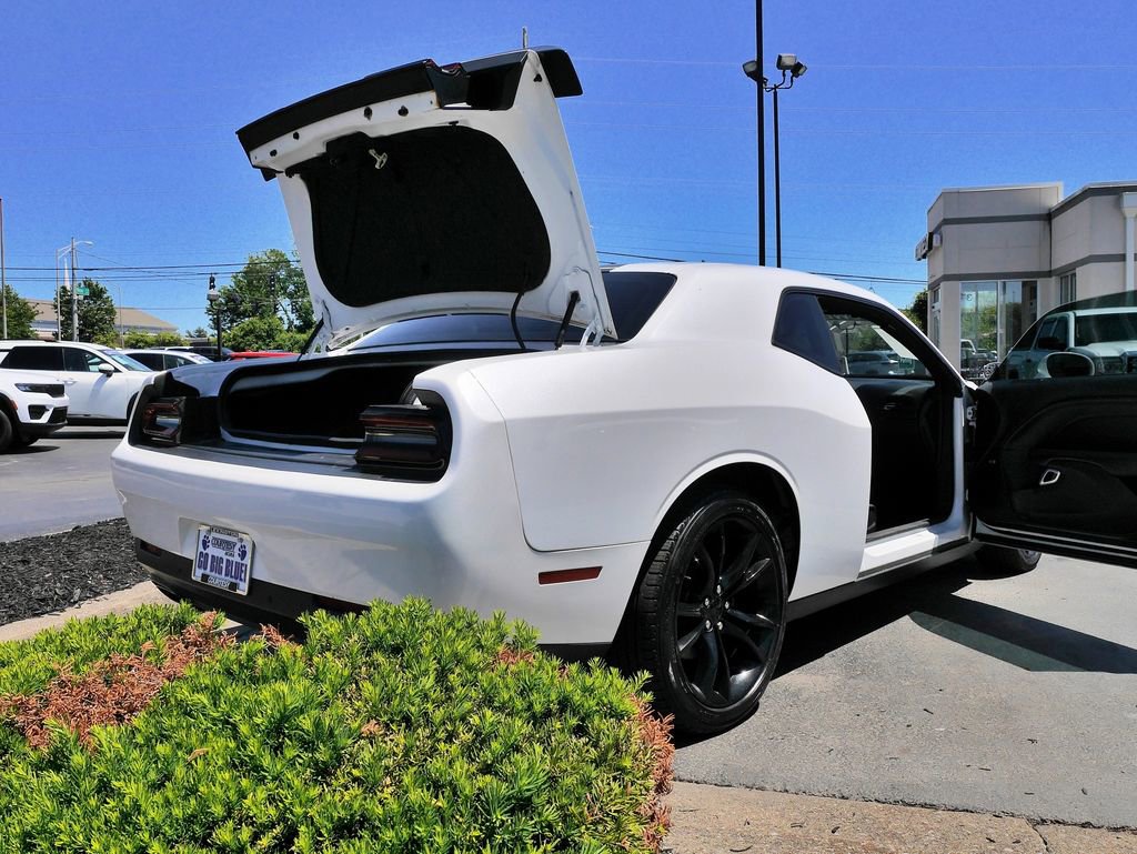 Used 2016 Dodge Challenger R/T Plus RWD image 15