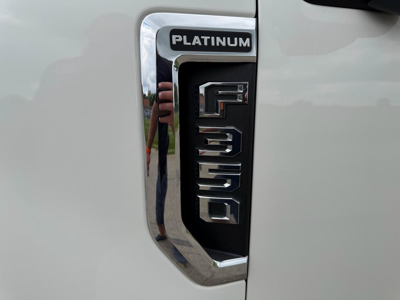 Used 2020 Ford F350 Platinum w/ Tremor Off-Road Package AWD/4WD image 15