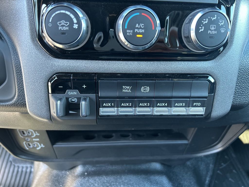 New 2026 RAM 5500 Tradesman w/ Chrome Appearance Group image 31