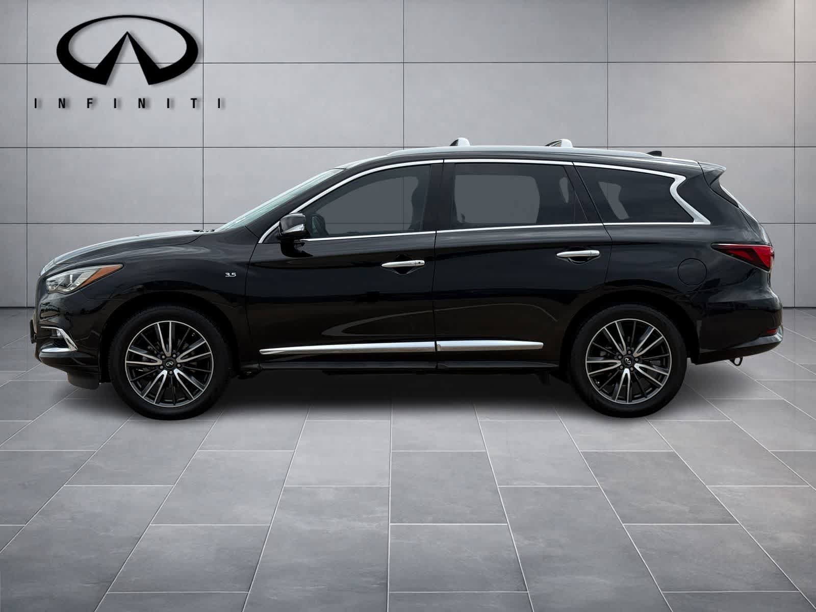 Used 2019 INFINITI QX60 Luxe w/ Sensory Package FWD image 4