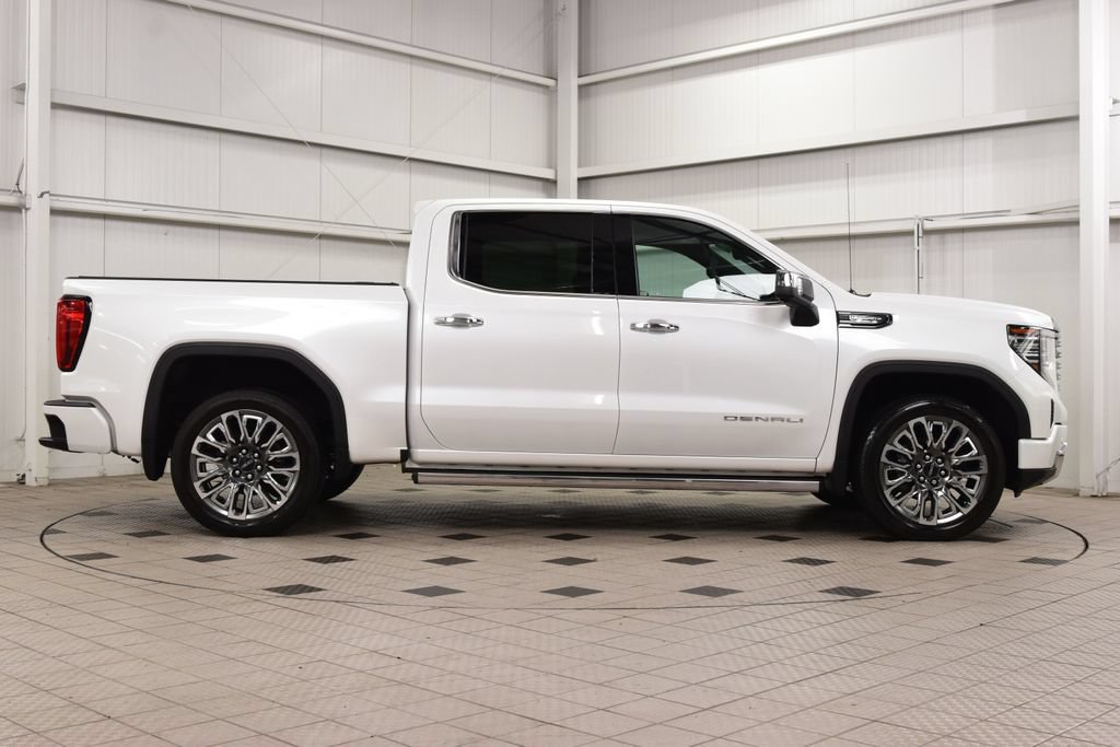Used 2024 GMC Sierra 1500 Denali Ultimate AWD/4WD image 9