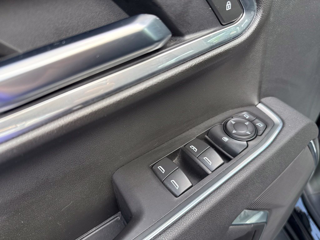 Used 2025 Chevrolet Silverado 1500 LT AWD/4WD image 27