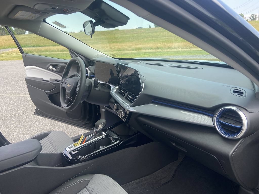 Certified 2024 Chevrolet Trax LT FWD image 27