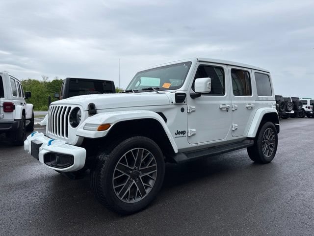 Used 2023 Jeep Wrangler Unlimited Sahara AWD/4WD image 7