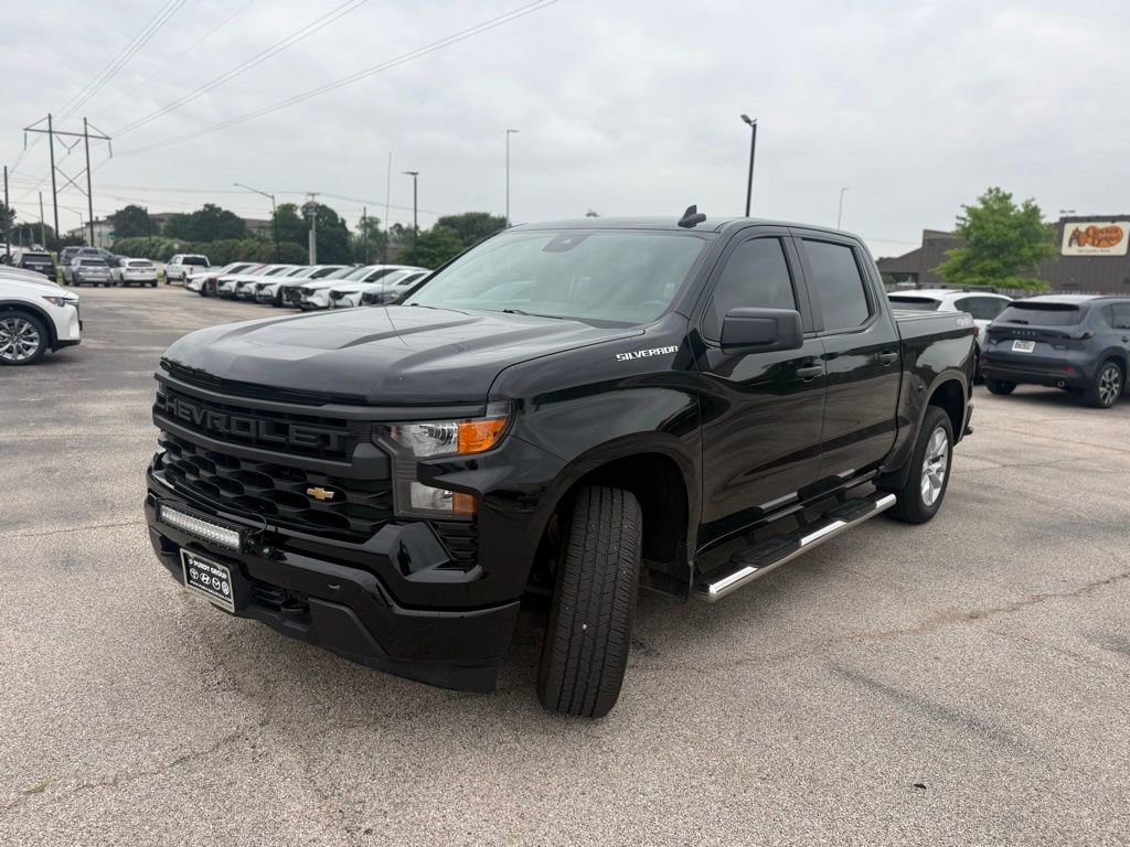 Used 2022 Chevrolet Silverado 1500 Custom AWD/4WD image 7