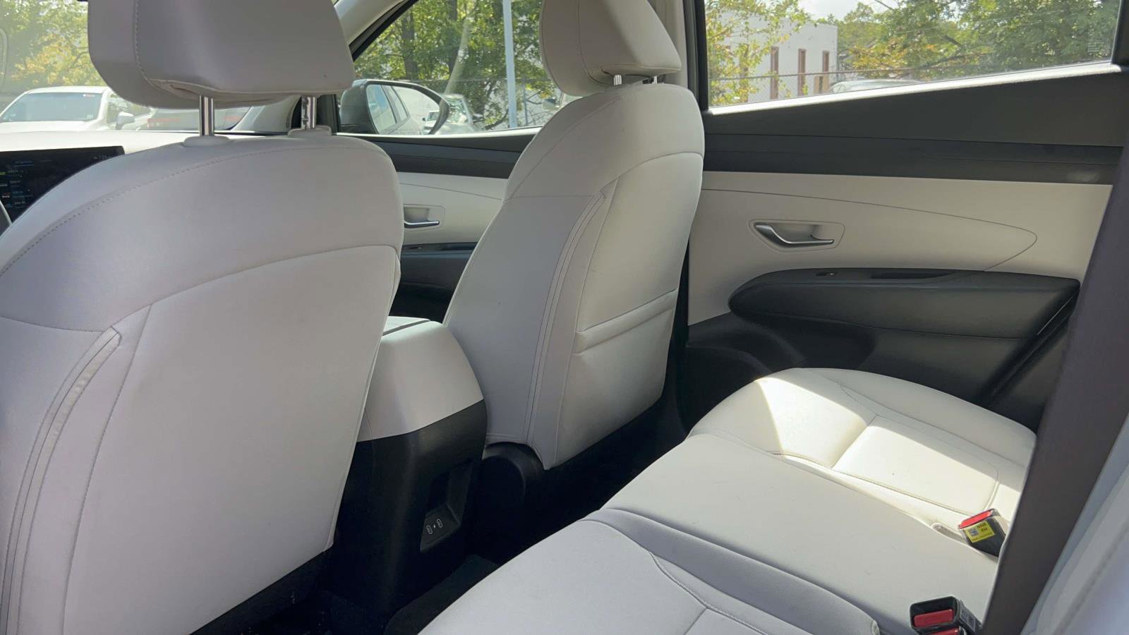 Used 2025 Hyundai Tucson SE image 24