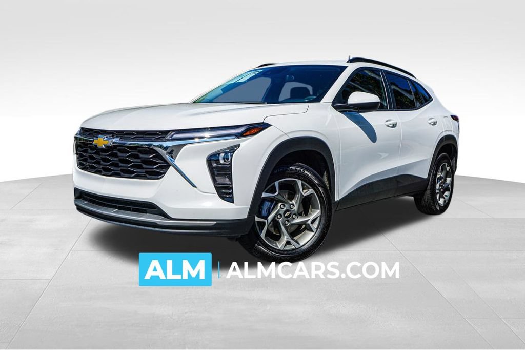 Used 2025 Chevrolet Trax LT