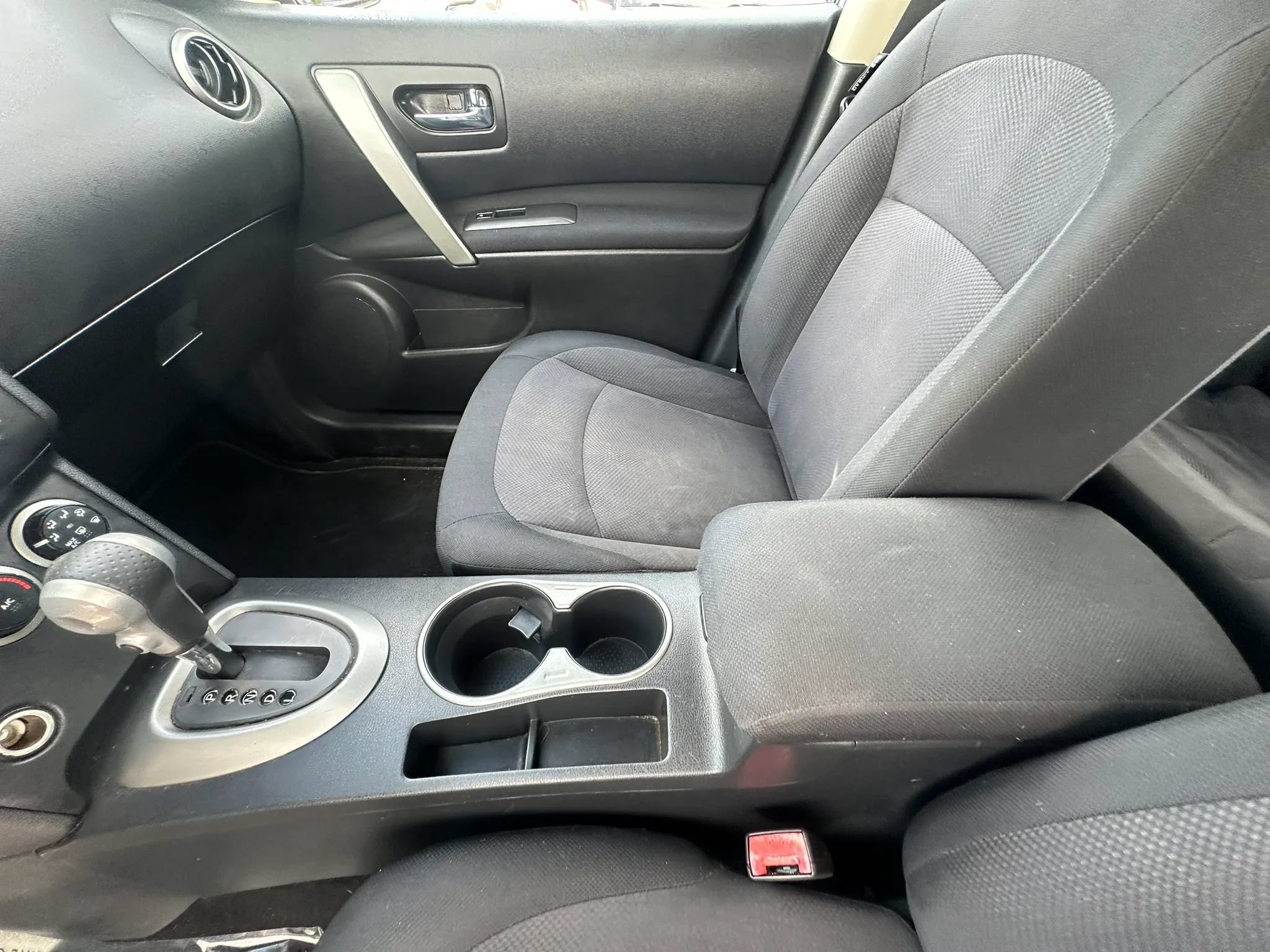 Used 2011 Nissan Rogue S FWD image 14