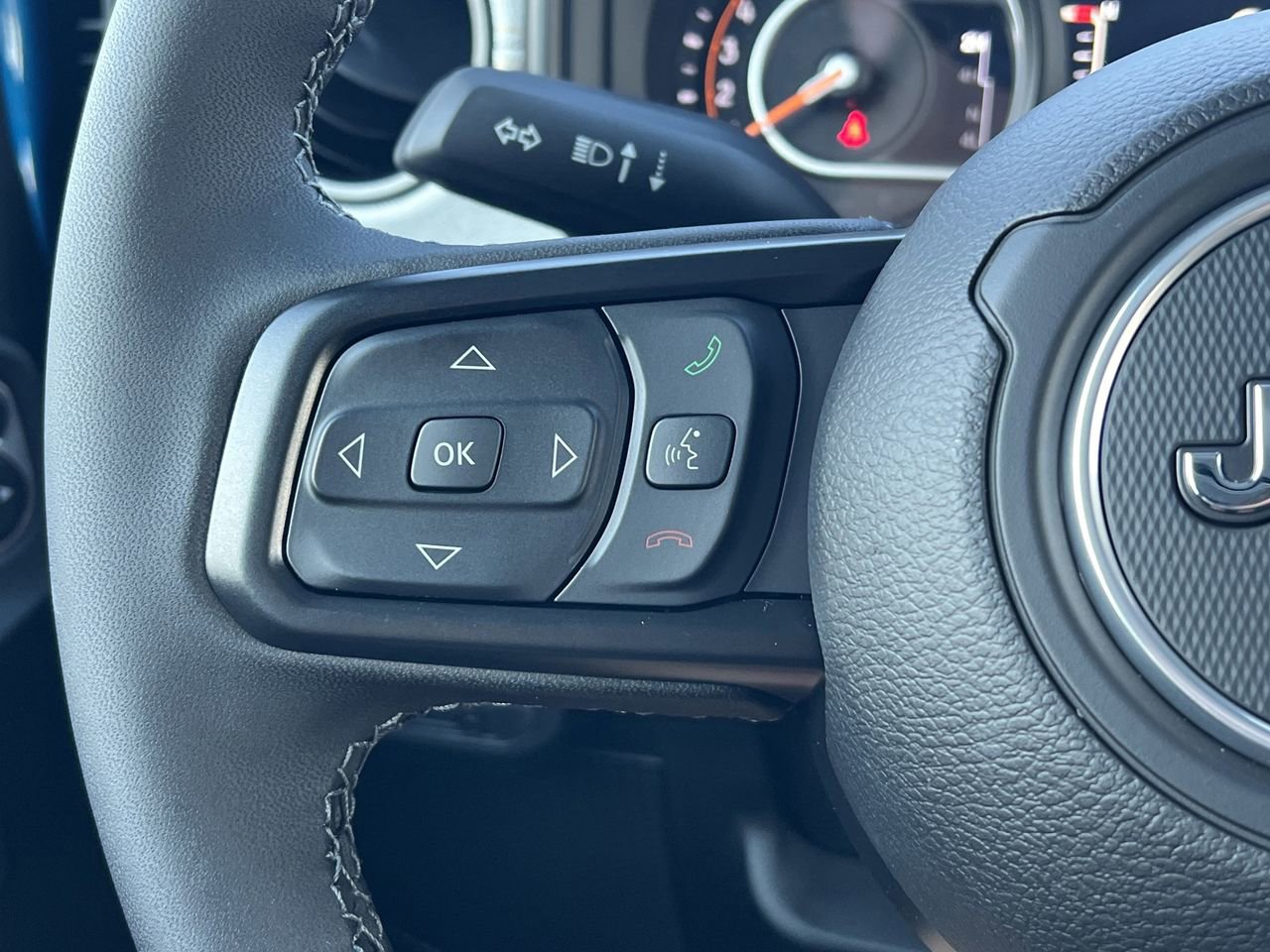 New 2025 Jeep Gladiator Sport image 12