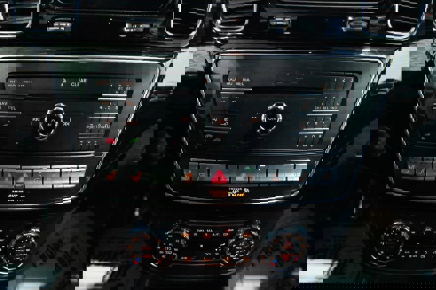 Used 2017 Mercedes-Benz GLS 550 4MATIC image 30