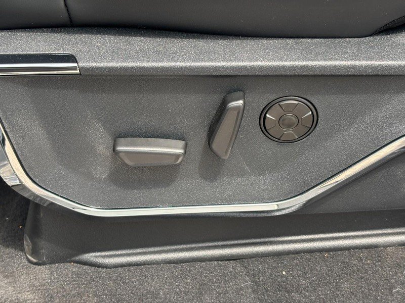 New 2026 Ford F250 Platinum AWD/4WD image 16