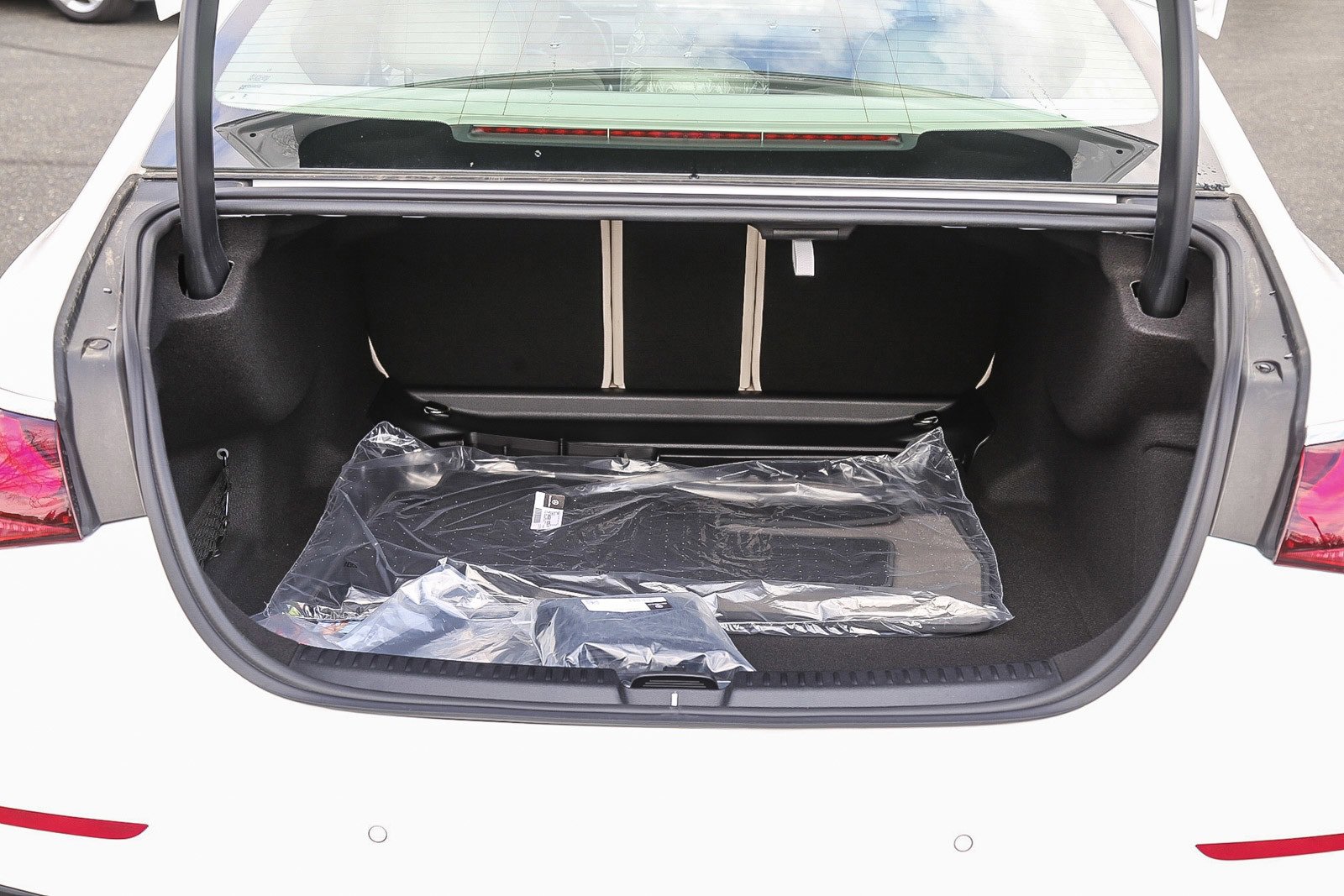 New 2024 Mercedes-Benz E 350 4MATIC Sedan image 23