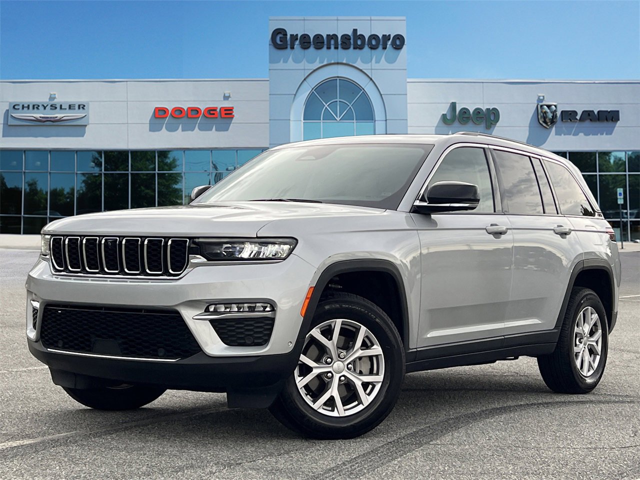 Used 2022 Jeep Grand Cherokee Limited w/ Luxury Tech Group II