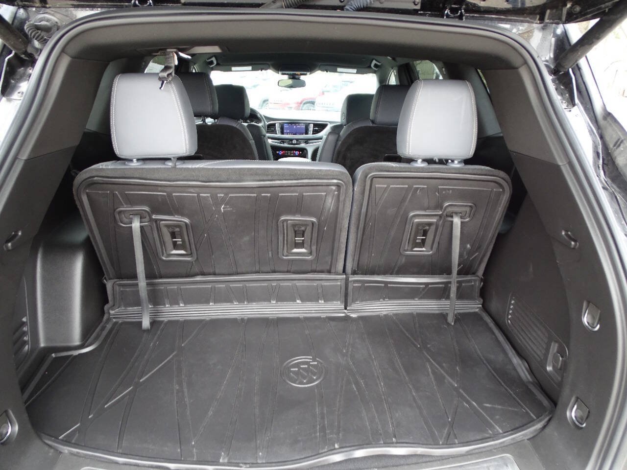 Used 2022 Buick Enclave AWD Essence w/ Sport Touring Edition image 38