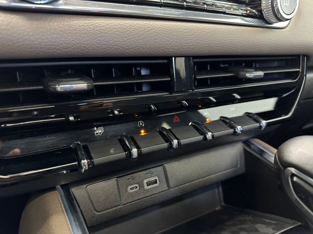 Used 2023 GMC Canyon Denali image 41