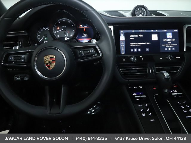 Used 2023 Porsche Macan AWD/4WD image 15