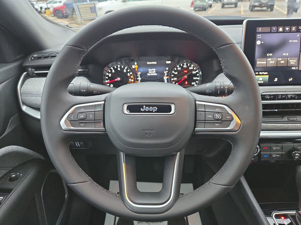 Used 2024 Jeep Compass Latitude image 20