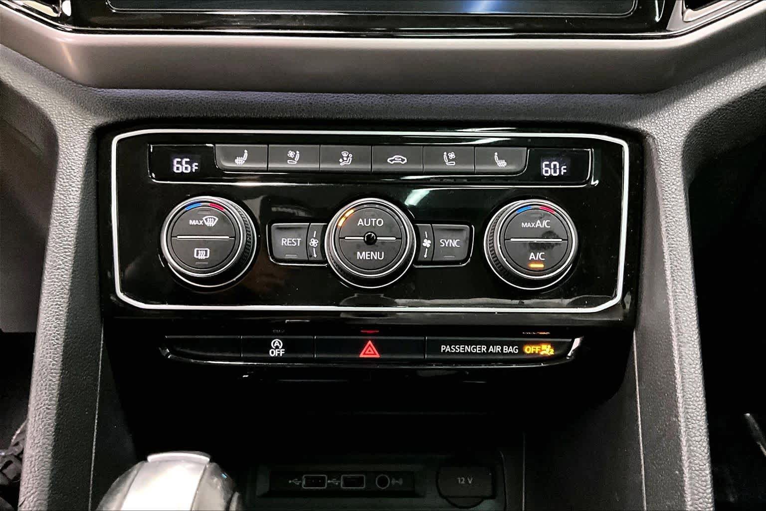 Used 2021 Volkswagen Atlas SEL Premium AWD/4WD image 36