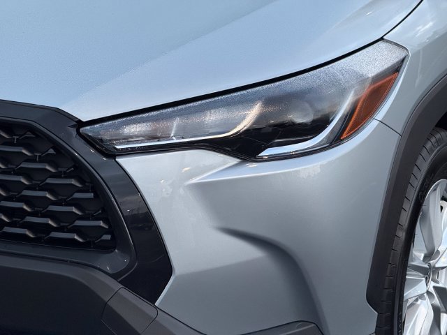 Certified 2025 Toyota Corolla Cross LE w/ Moonroof Package FWD image 10