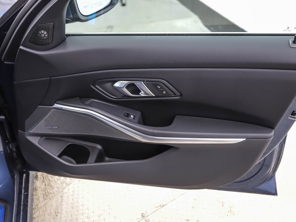 New 2026 BMW 330i xDrive Sedan w/ Premium Package image 28