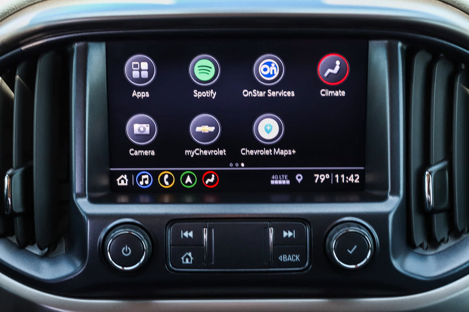 Used 2021 Chevrolet Colorado Z71 AWD/4WD image 18