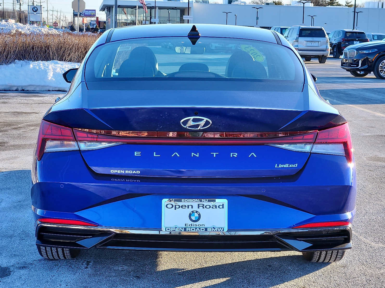 Used 2023 Hyundai Elantra Limited image 5