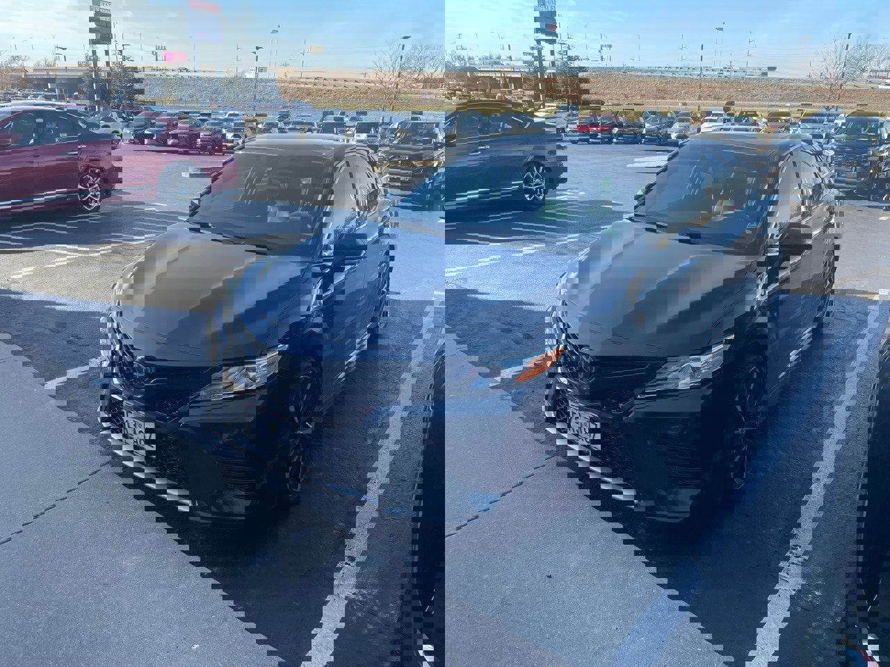 Used 2020 Toyota Camry XSE image 2