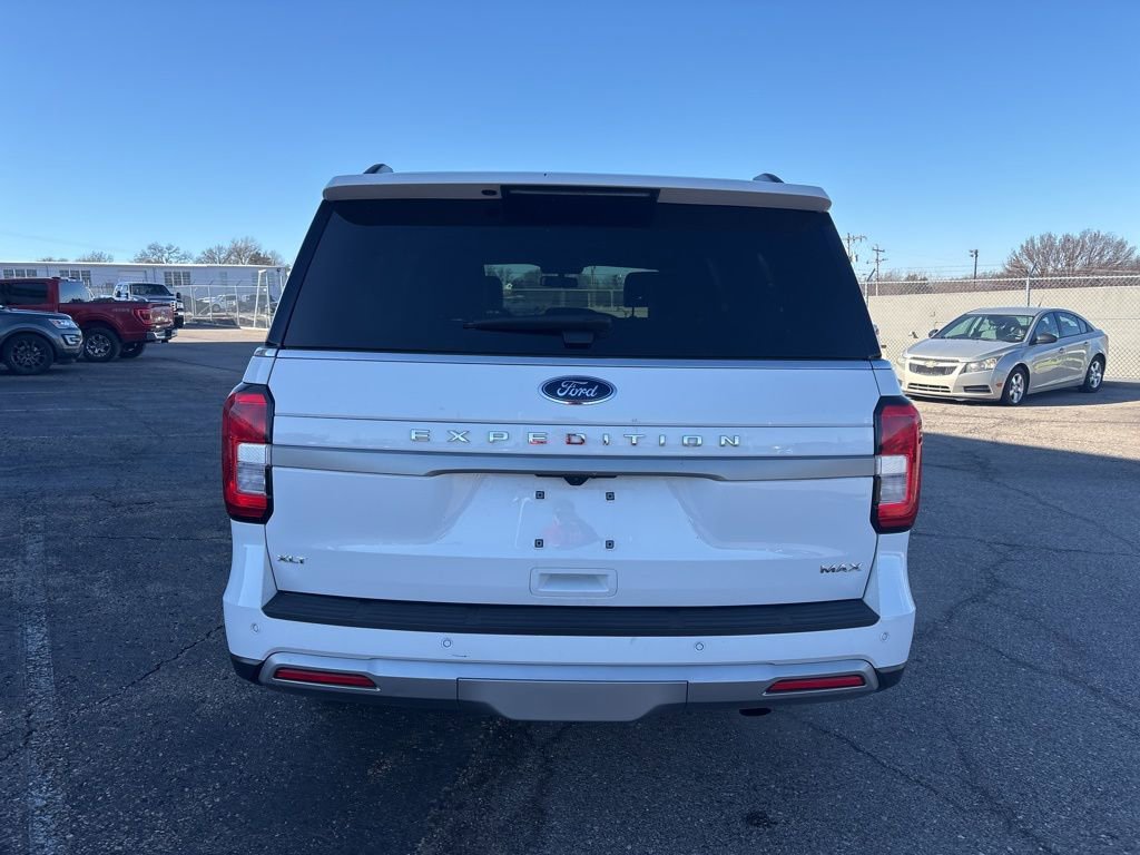 Used 2024 Ford Expedition Max XLT image 6