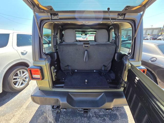 Used 2025 Jeep Wrangler Sport AWD/4WD image 29