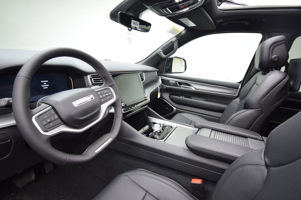 New 2026 Jeep Grand Wagoneer Limited AWD/4WD image 36