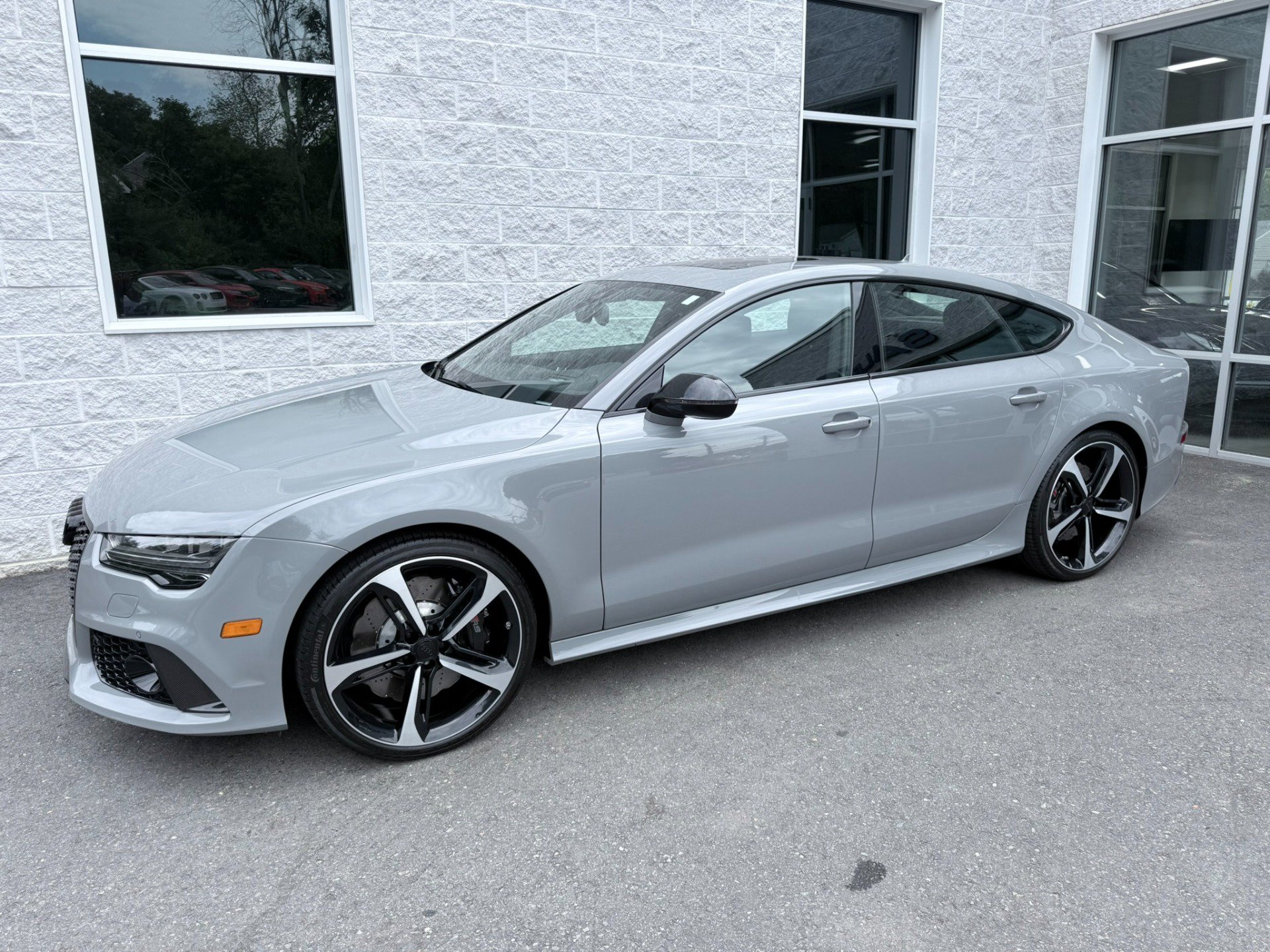 Used 2016 Audi RS 7 Prestige w/ Carbon-Optic Package AWD/4WD image 1