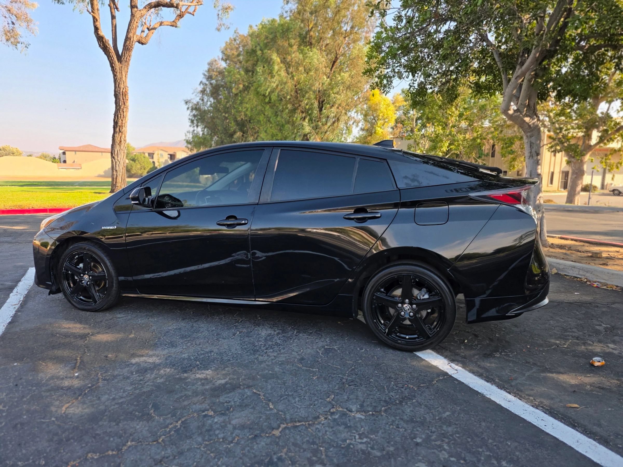 Used 2016 Toyota Prius Four Touring FWD image 29
