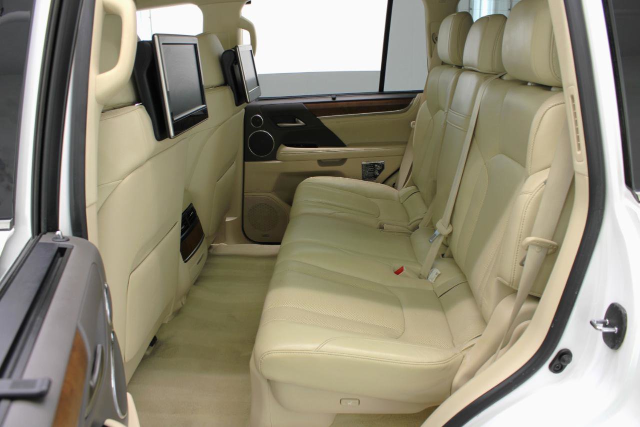 Used 2017 Lexus LX 570 4WD w/ Luxury Package image 38