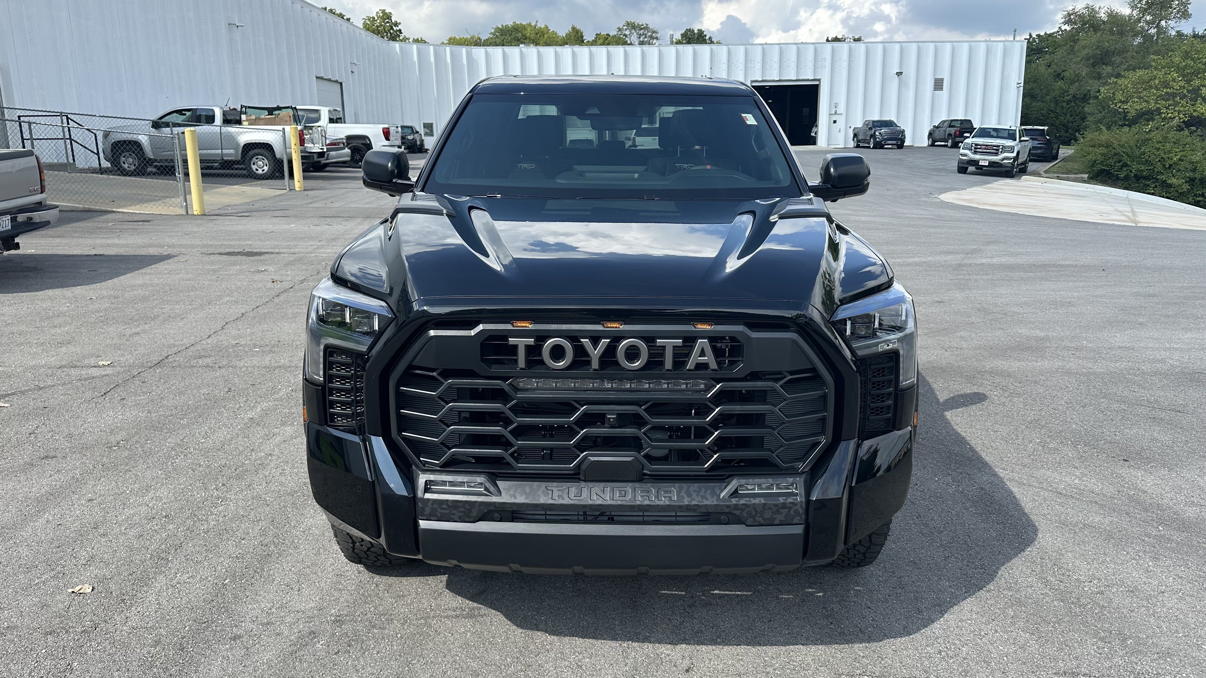 Used 2025 Toyota Tundra TRD Pro AWD/4WD image 3