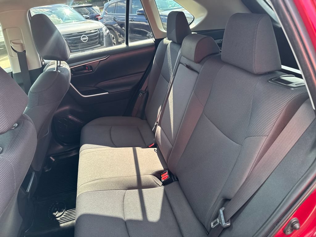 Used 2019 Toyota RAV4 LE w/ All Weather Liner Package AWD/4WD image 33