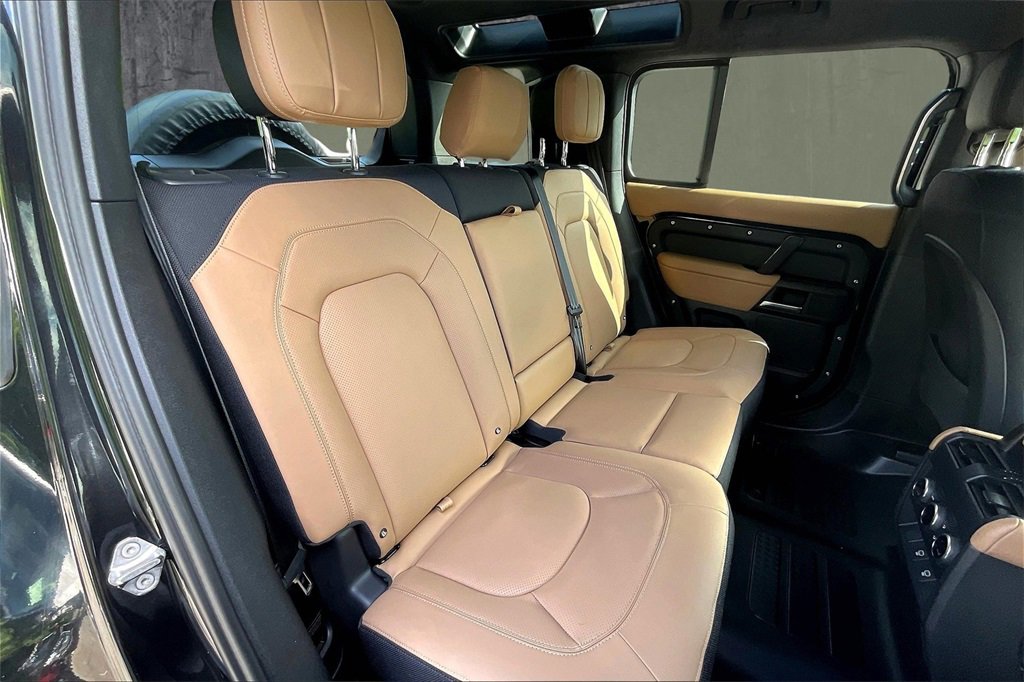 Used 2025 Land Rover Defender 110 V8 image 21