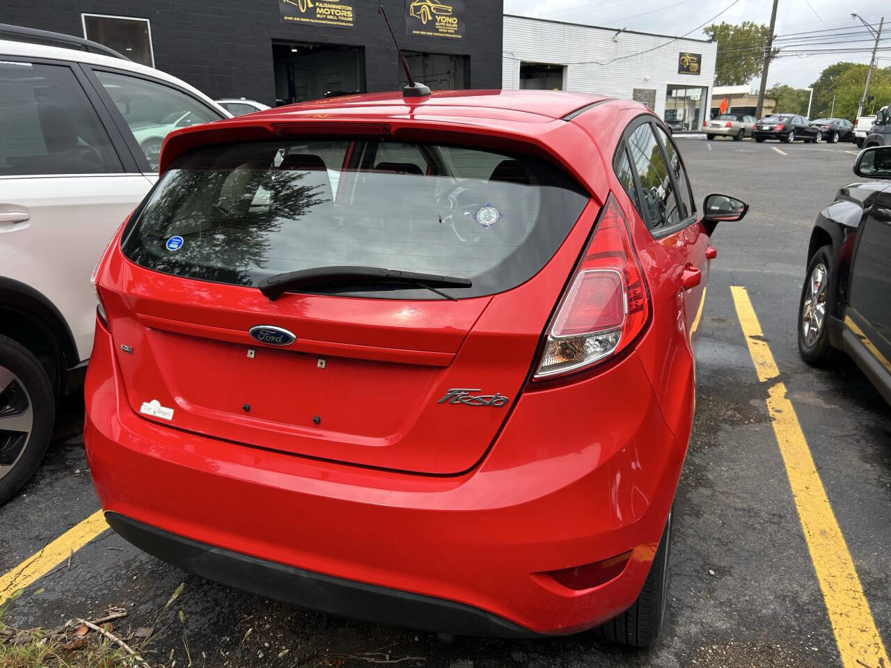 Used 2015 Ford Fiesta SE image 6