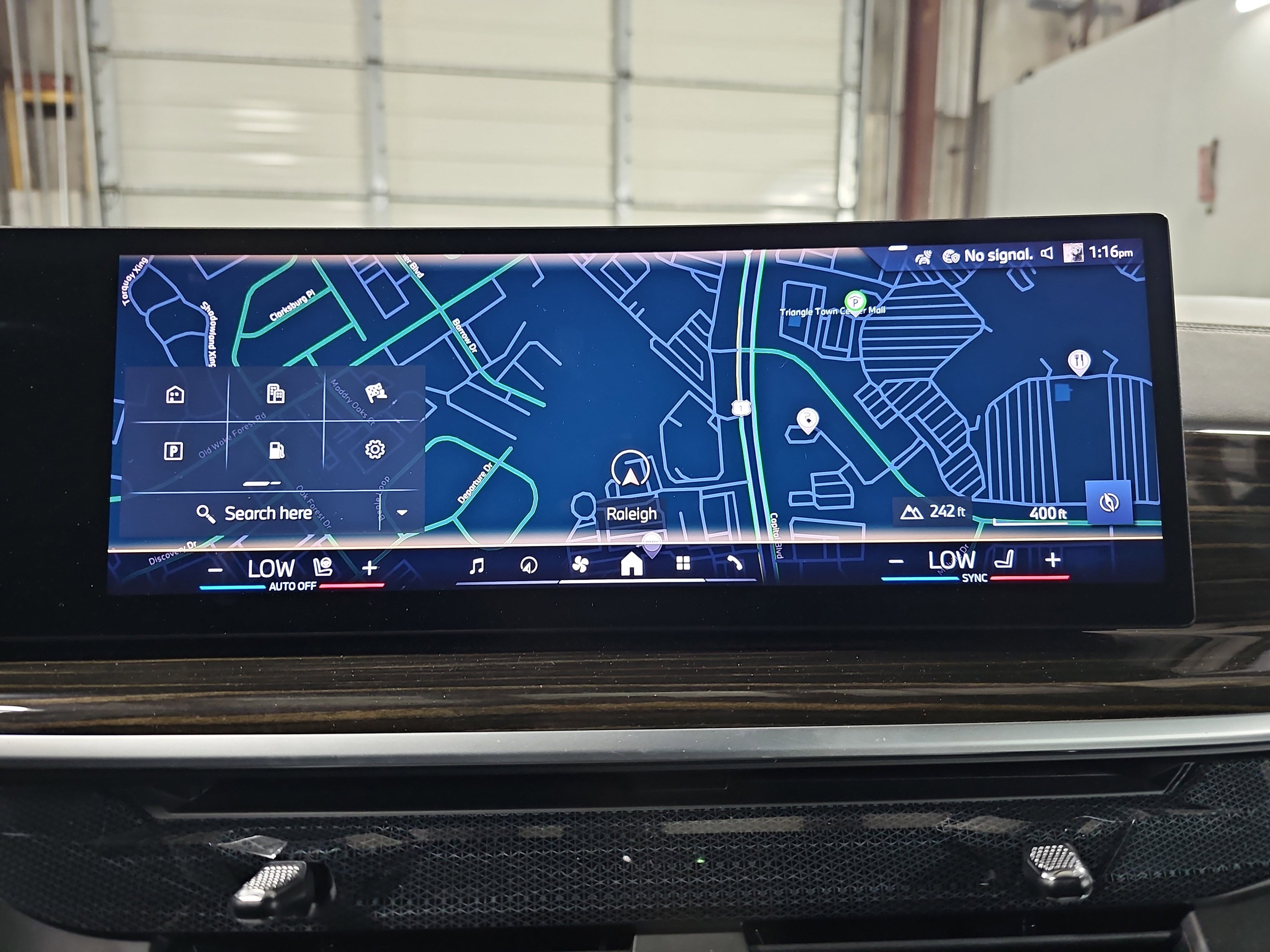 Certified 2024 BMW X5 xDrive50e w/ Premium Package AWD/4WD image 24