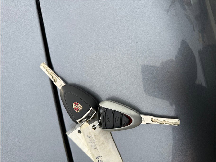 Used 2006 Porsche Boxster image 2