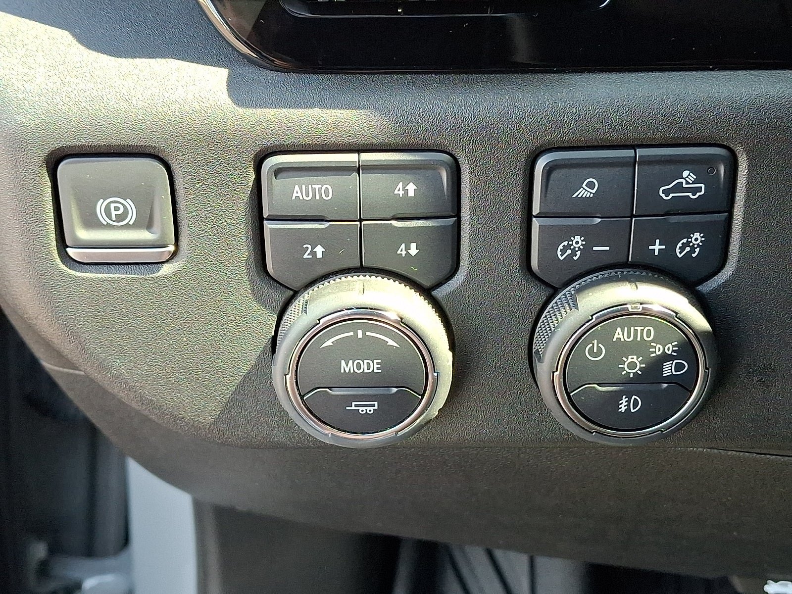 Used 2024 Chevrolet Silverado 2500 ZR2 w/ ZR2 Bison Edition AWD/4WD image 25