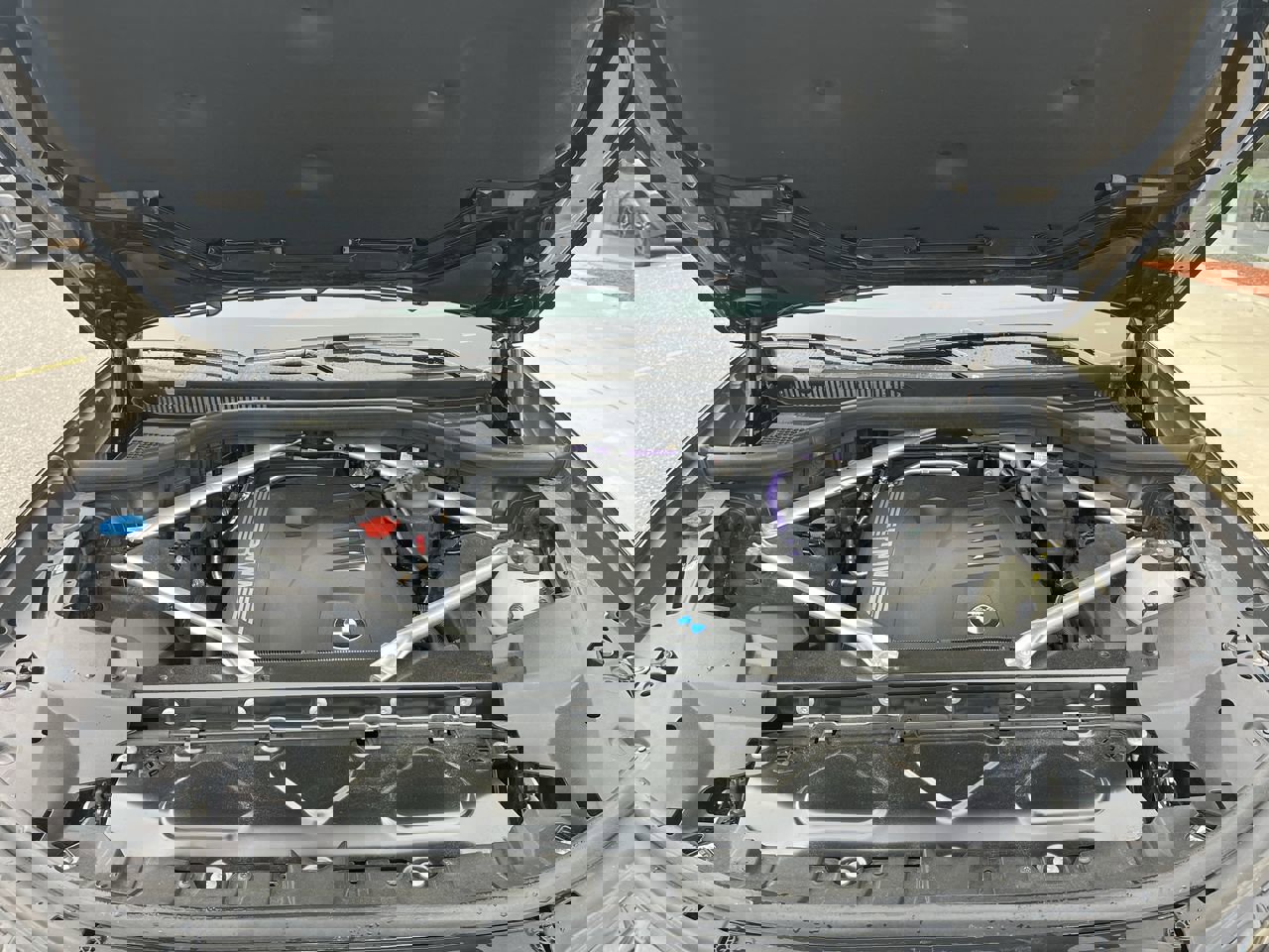 Certified 2023 BMW X7 xDrive40i w/ Executive Package image 40