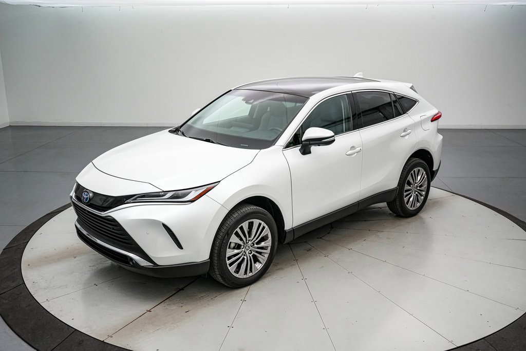 Used 2024 Toyota Venza LE image 8