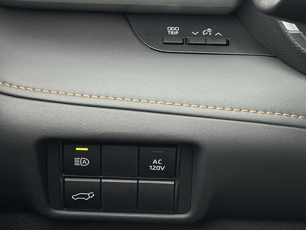 Used 2023 Toyota Highlander Bronze Edition FWD image 20
