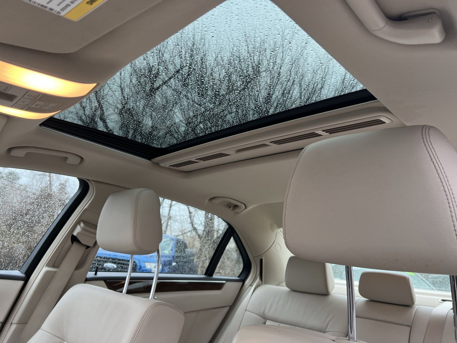 Used 2014 Mercedes-Benz E 350 4MATIC Sedan image 23