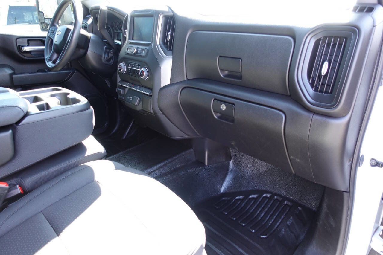 Used 2025 Chevrolet Silverado 2500 W/T AWD/4WD image 38