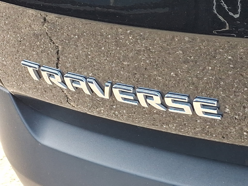 Certified 2022 Chevrolet Traverse LT FWD image 32