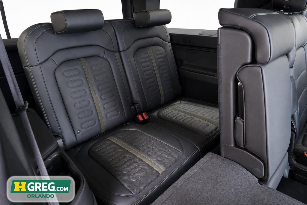 Used 2026 Rivian R1S Adventure AWD/4WD image 15