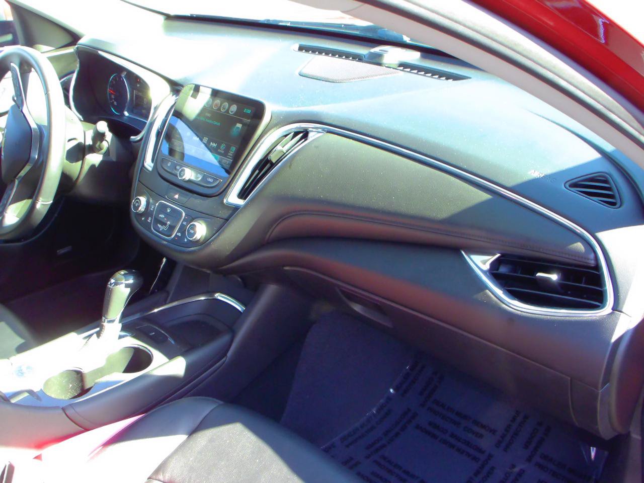 Used 2017 Chevrolet Malibu LT w/ Leather Package FWD image 25